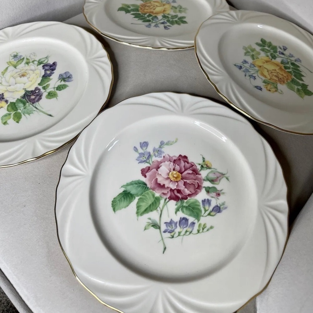 Lenox Rose Expressions Collection White, Yellow, Pink Plate Set Of 4 Gold Rim